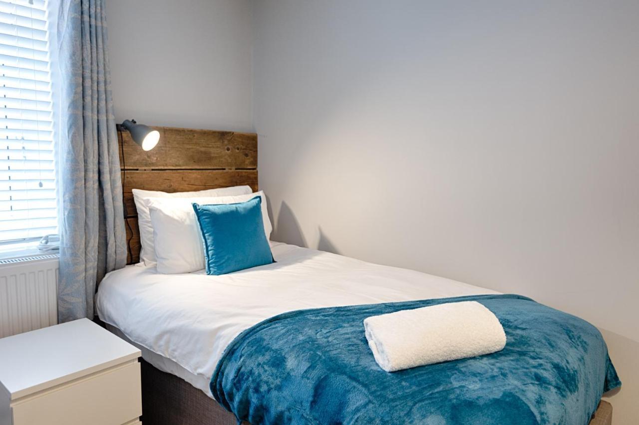3 Rm Studio, Open-Plan Living, Dining, & Kitchen Llanelli Eksteriør bilde