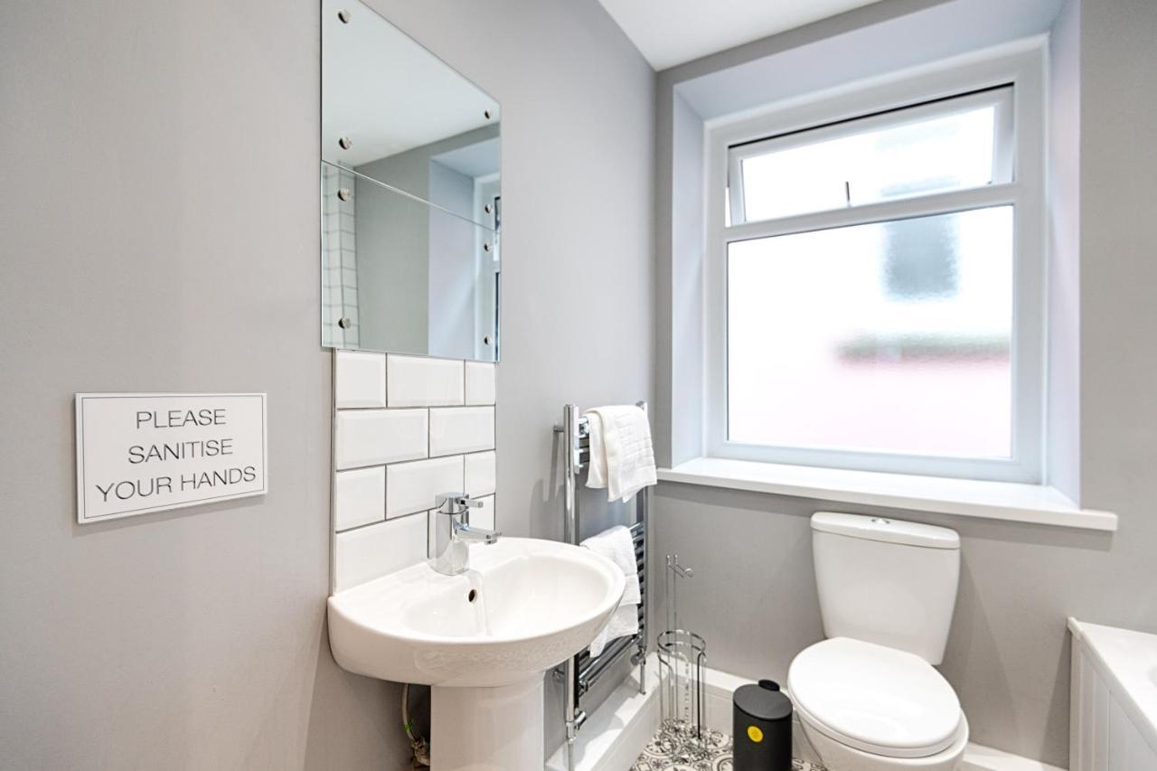 3 Rm Studio, Open-Plan Living, Dining, & Kitchen Llanelli Eksteriør bilde
